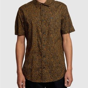 RVCA No Fun Leopard Print Button Up Shirt Mens M Skater Streetwear